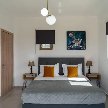 Rafaela Holiday Home Pitsidia Exterior photo