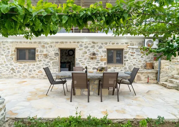 Rafaela Holiday Home