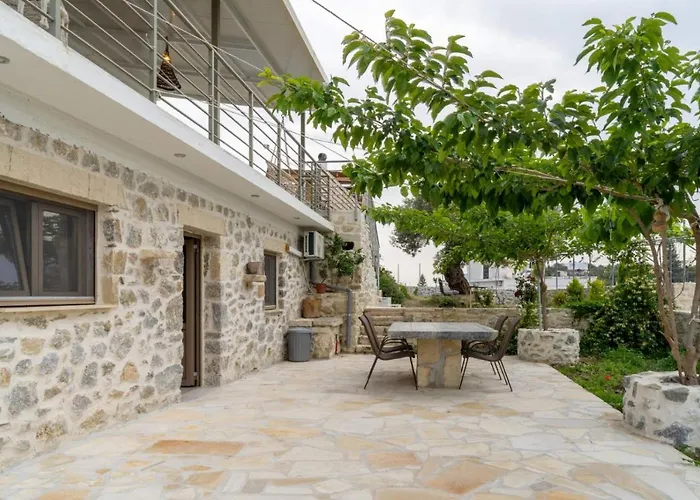 Rafaela Holiday Home